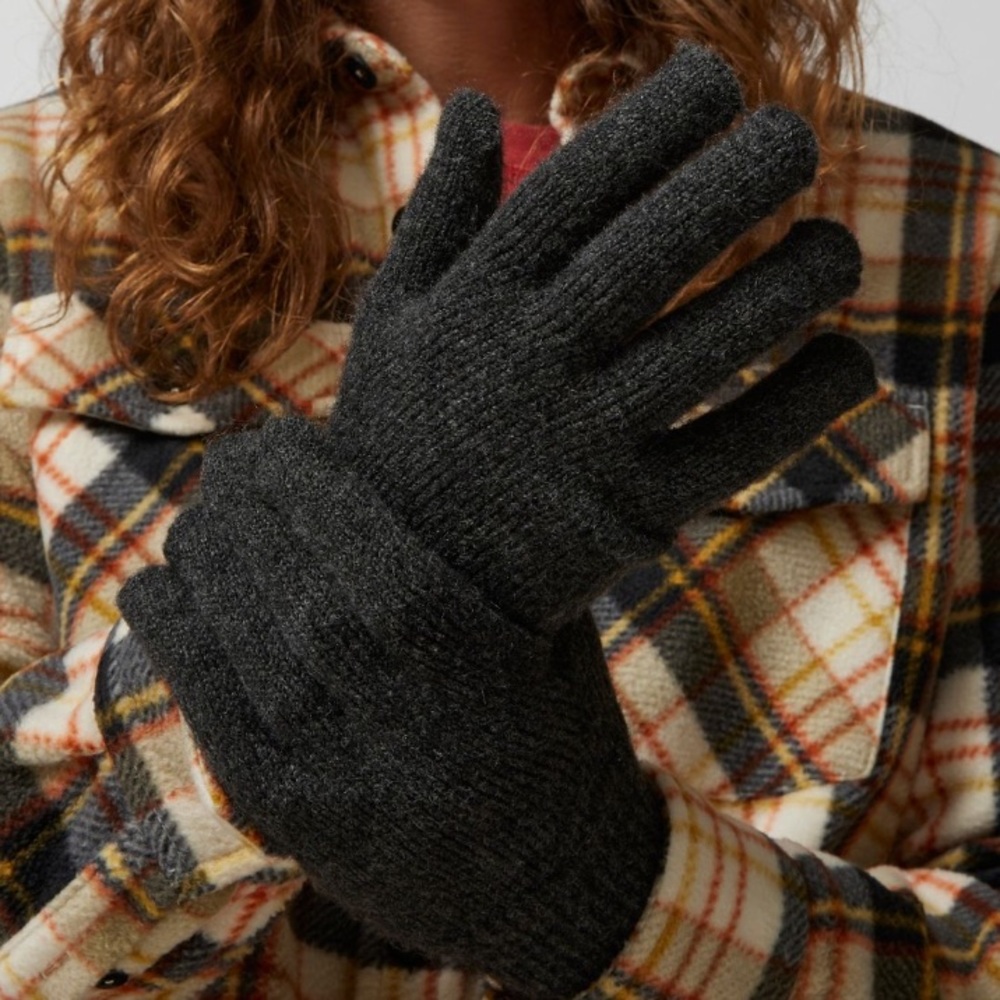 Retro Urban Outfitters Knit Gloves